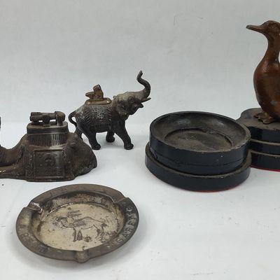 Sale Photo Thumbnail #251: Set 5 Tobacciana & D?cor Objects