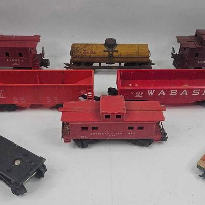 Sale Photo Thumbnail #412: Lionel & American Flyer Model Train