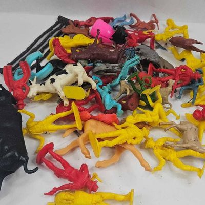 Sale Photo Thumbnail #469: Western Playset Figures