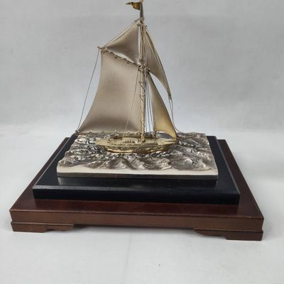 Sale Photo Thumbnail #280: Silver 950 Model Cutter on Sea Base