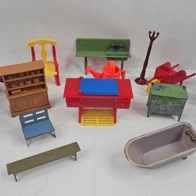 Sale Photo Thumbnail #496: Plastic & Metal Dollhouse Furniture