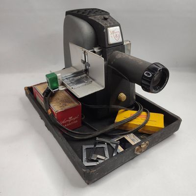 Sale Photo Thumbnail #317: Am. Optical Co. 4961 Projector w/ Case