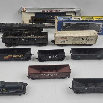 Sale Photo Thumbnail #416: AHM & Lionel HO Model Train Collection