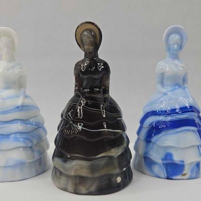 Sale Photo Thumbnail #14: Summit Art Glass Melanie Lady Figurine