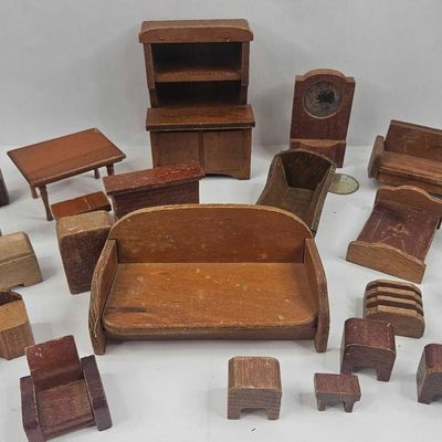 Sale Photo Thumbnail #499: Wood Dollhouse Furniture Set
