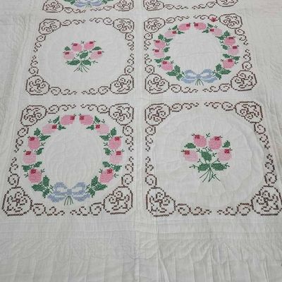 Sale Photo Thumbnail #178: Hand Quilted Floral Cotton Quilt