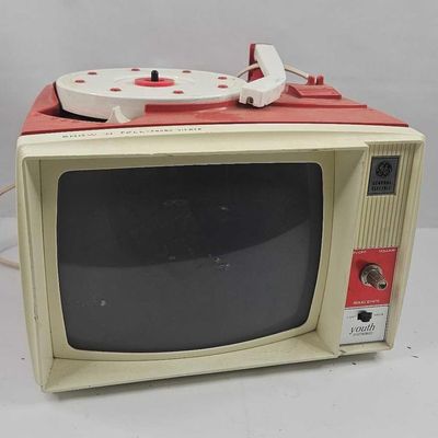 Sale Photo Thumbnail #481: GE Show N Tell Phono Viewer System