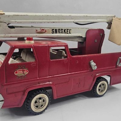 Sale Photo Thumbnail #433: Tonka Snorkel Pressed Steel Fire Truck