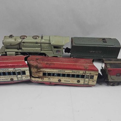 Sale Photo Thumbnail #451: Marx & Union Pacific Tin Train Cars