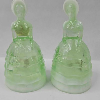 Sale Photo Thumbnail #15: Pair Summit Art Glass Uranium Figurines