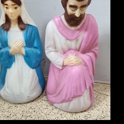 Sale Photo Thumbnail #233: Pair Empire Plastics Nativity Figures