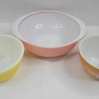 Sale Photo Thumbnail #127: Pyrex Opal Glass Butterfly Gold Bowls