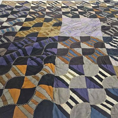 Sale Photo Thumbnail #181: American Patchwork Fan Pattern Quilt