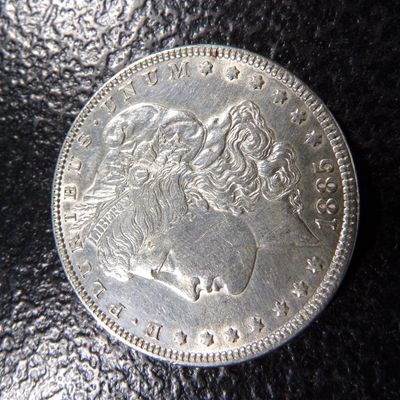 1885 MORGAN SILVER DOLLAR