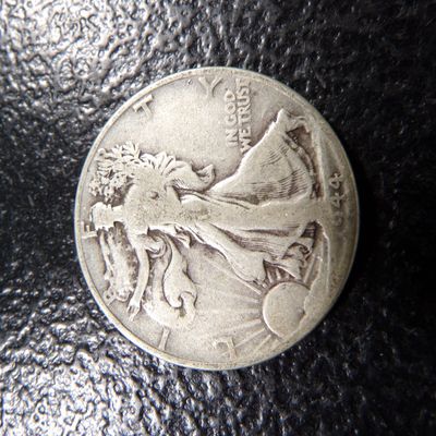 1944 WALKING LIBERTY SILVER HALF DOLLAR