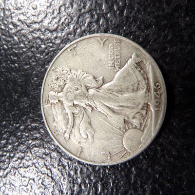 1946 WALKING LIBERTY SILVER HALF DOLLAR