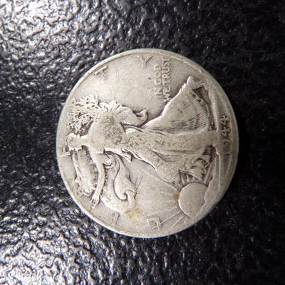 1944 WALKING LIBERTY SILVER HALF DOLLAR