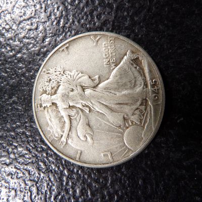 1945 WALKING LIBERTY SILVER HALF DOLLAR