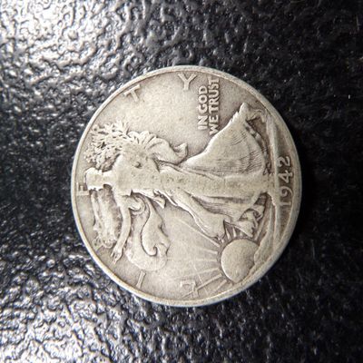 1942 WALKING LIBERTY SILVER HALF DOLLAR