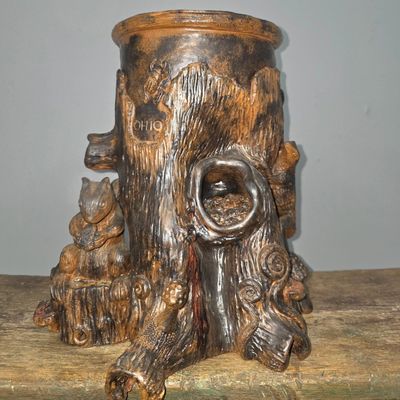 Sale Photo Thumbnail #52: Lisa Rauter (Ohio) Black Forest Folk Pottery Stump