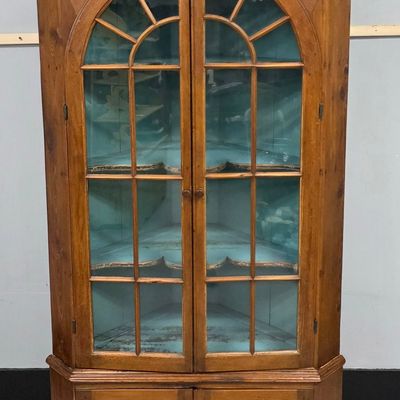 Sale Photo Thumbnail #60: Fine 1830-40s Corner Cupboard