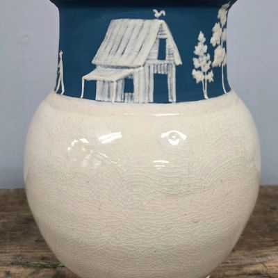 Sale Photo Thumbnail #277: Pisgah Forest (RHL) Cameo Vase