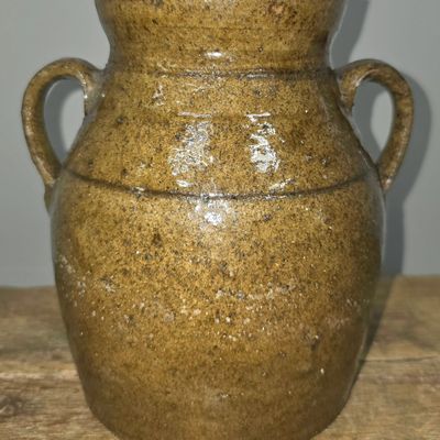 Sale Photo Thumbnail #112: Crawford Co. Billy Merritt Shop Quart Bean Pot