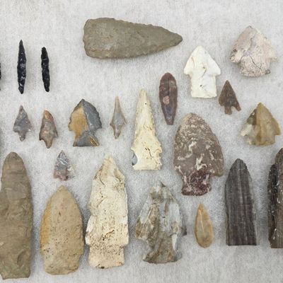 Sale Photo Thumbnail #9: Native American Artifact Point Lot