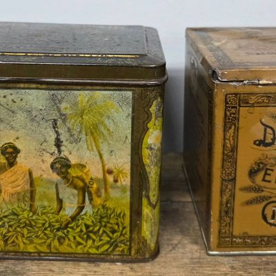 Sale Photo Thumbnail #190: Thomas Lipton & Dr.Johnson's Tea & Crackers Tins