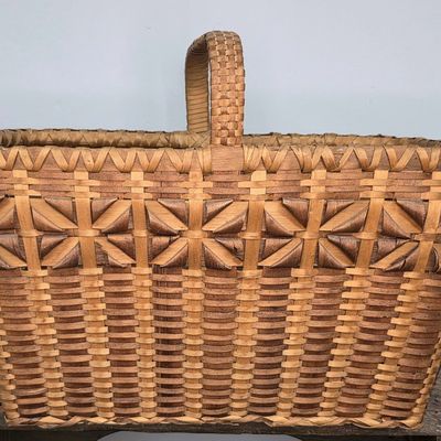 Sale Photo Thumbnail #101: Winnebago Ash Splint Gathering Basket