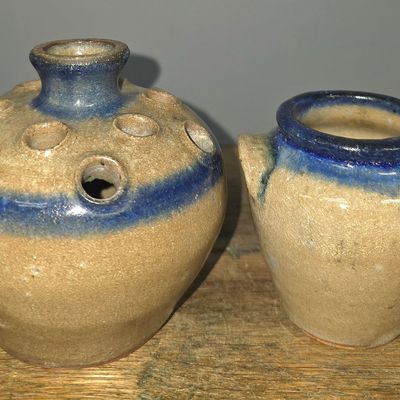 Sale Photo Thumbnail #251: Hilton Pottery, NC Frog Vase & Jar Lot