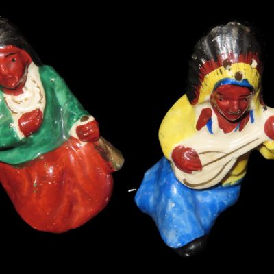 Sale Photo Thumbnail #614: Vintage 1950s Native American-Themed Salt & Pepper Shakers, Made in Japan