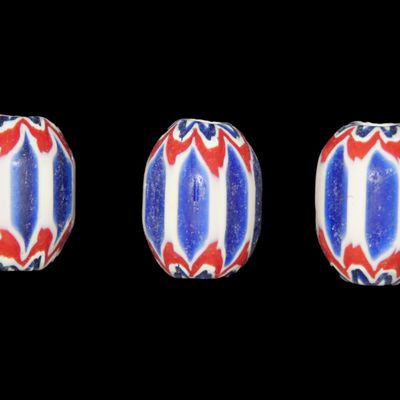 Sale Photo Thumbnail #588: Lot of 3 Large Chevron Trade Beads
