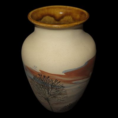Sale Photo Thumbnail #638: 6" Tall Navajo Jar / Pot, Southwestern Pottery