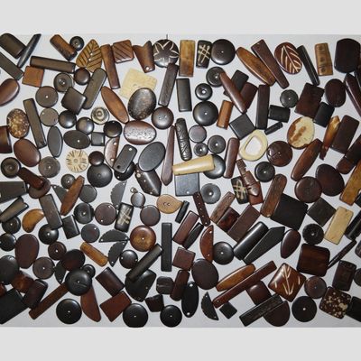 Sale Photo Thumbnail #544: Massive Lot of Vintage Carved Bone Beads & Pendants