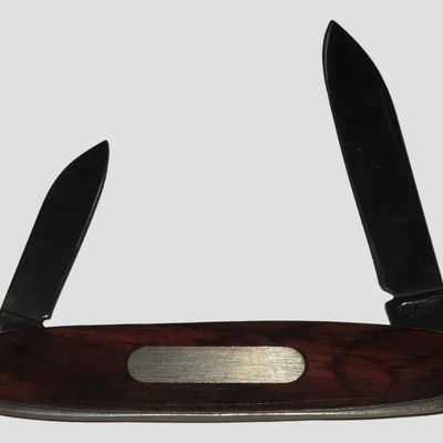 Sale Photo Thumbnail #457: Vintage KA-BAR 2502 Pocket Knife, Dual Blade