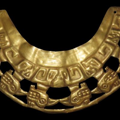 8 1/8" Pre-Columbian Effigy Pectoral, Motley COA, South America, Very Elaborate Designs, Large Pendant / Breastplate