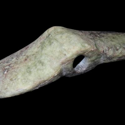 5 7/8" Wing Bannerstone, Motley COA, Chlorite, Blair Co., Pennsylvania, Colorful Example