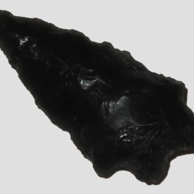 Sale Photo Thumbnail #459: Obsidian Bifurcated Base Bird Point, Oregon