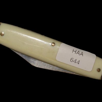 Sale Photo Thumbnail #642: Vintage O.J. Simpson Pocket Knife, "O.J.'s Last Run: From Fame to Shame"
