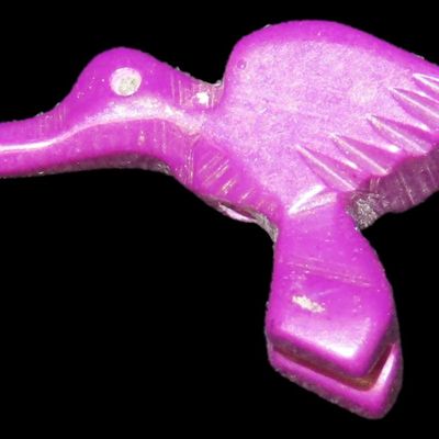 Sale Photo Thumbnail #330: Zuni Stone Bird Animal Fetish Bead / Pendant, New Mexico