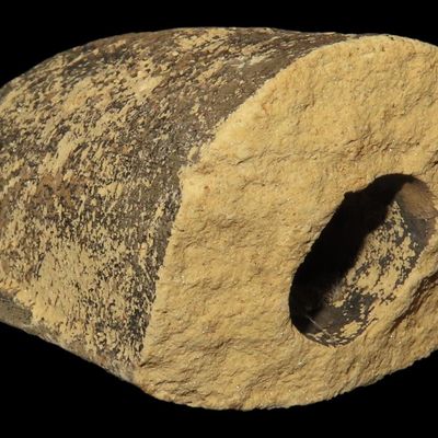 Sale Photo Thumbnail #246: 1 5/8" Half Tube Bannerstone, St. Charles Co., Missouri, Found by Ron Knowles