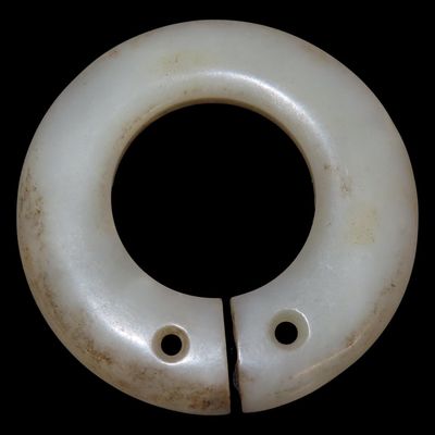 Sale Photo Thumbnail #386: Antique Chinese Hongshan Jade Effigy Pendant