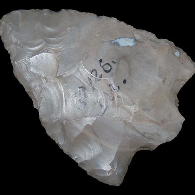2 3/4" Hopewell Snyders, Cobden, Southern Illinois, Snapped Base, Well Patinated