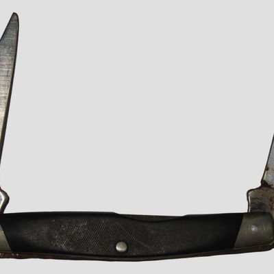 Sale Photo Thumbnail #487: Vintage Buck No. 309 Pocket Knife, Dual Blade
