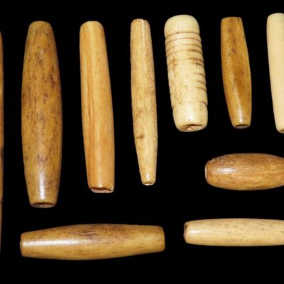 Sale Photo Thumbnail #301: Lot of Drilled Hair Pipe Bone Beads, Dakotas