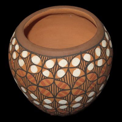 Sale Photo Thumbnail #633: 3 1/2" Jemez Jar / Pot, Southwestern Pottery