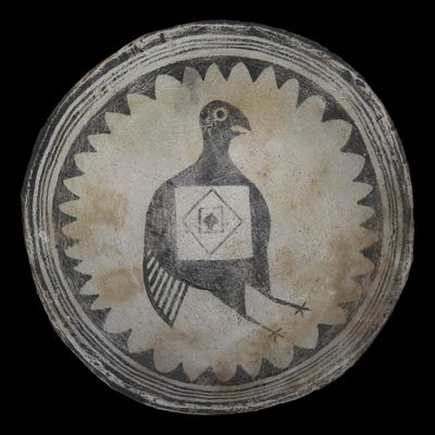 Sale Photo Thumbnail #179: 5 3/4" Mimbres-Style Bird Effigy Painted Pottery Bowl, Southwestern Pottery