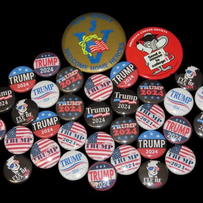 Sale Photo Thumbnail #697: Large Lot of Political Advertising Buttons, Presidential Pins & Medals, Including Donald Trump