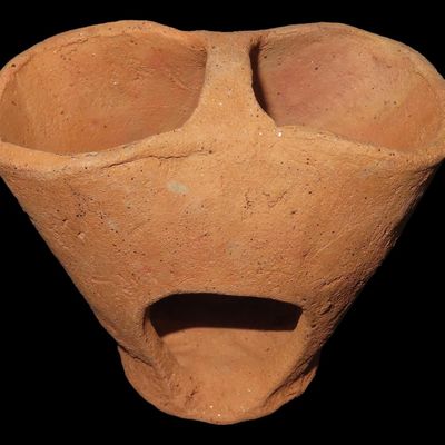 Sale Photo Thumbnail #209: 3 1/2" Picuris Pueblo Wedding Vase / Pot / Bowl, Southwestern Pottery